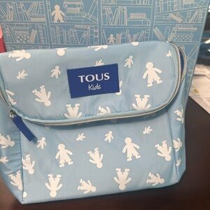 Tous kids carry case